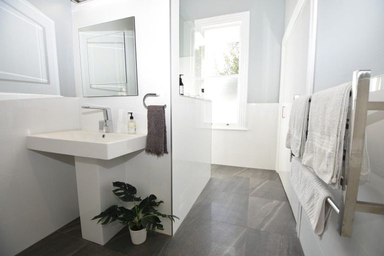 Photo of property in 12 Rhodes Street, Carterton, 5713