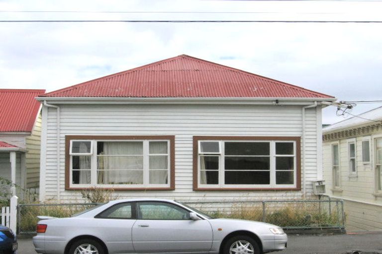 Photo of property in 21 Donald Mclean Street, Newtown, Wellington, 6021