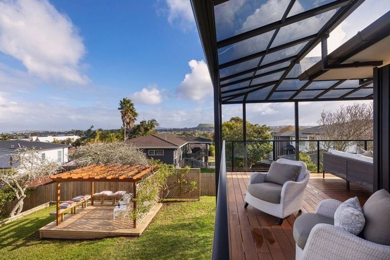 Photo of property in 52 Fordyce Avenue, Sunnyhills, Auckland, 2010