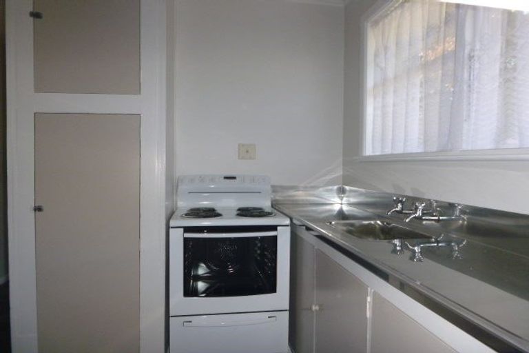 Photo of property in 1/52 Cruickshank Road, Clouston Park, Upper Hutt, 5018