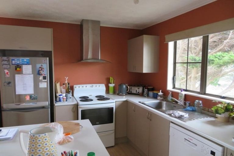 Photo of property in 7 Welland Place, Island Bay, Wellington, 6023