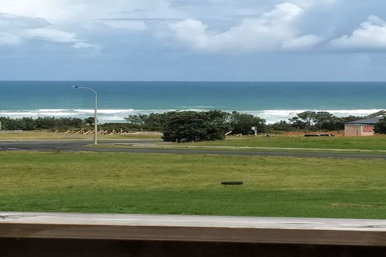 Photo of property in 5 Tua Tua Place, Baylys Beach, Dargaville, 0377