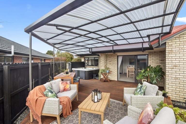 Photo of property in 27 Greig Place, Pukekohe, 2120