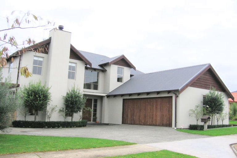 Photo of property in 5 Monkton Close, Greenhithe, Auckland, 0632