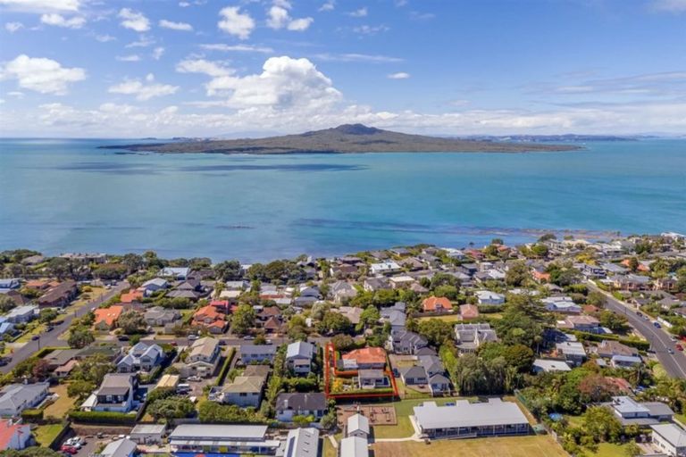 Photo of property in 2/9 Maleme Avenue, Belmont, Auckland, 0622