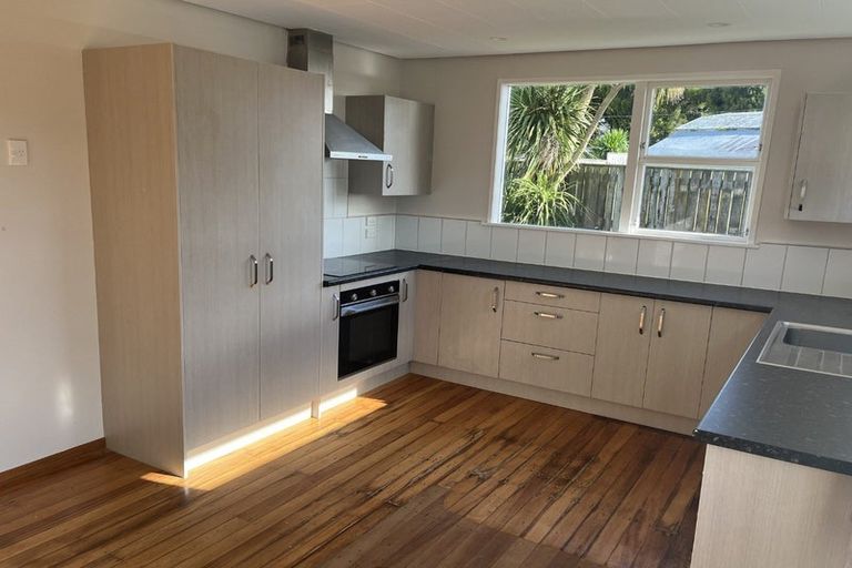 Photo of property in 103 Oxford Road, Okato, 4335