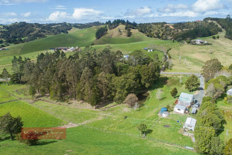 Photo of property in 307 Whananaki North Road, Opuawhanga, Hikurangi, 0181