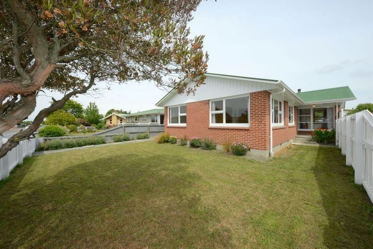 Photo of property in 69 Durham Street, Rangiora, 7400