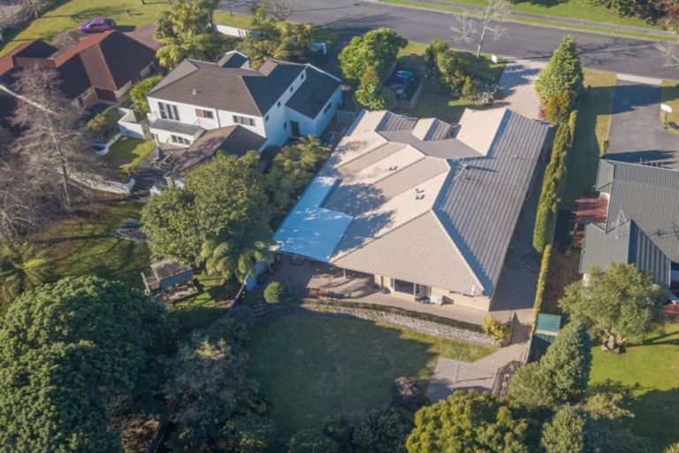 Photo of property in 31 Revell Drive, Ohauiti, Tauranga, 3112