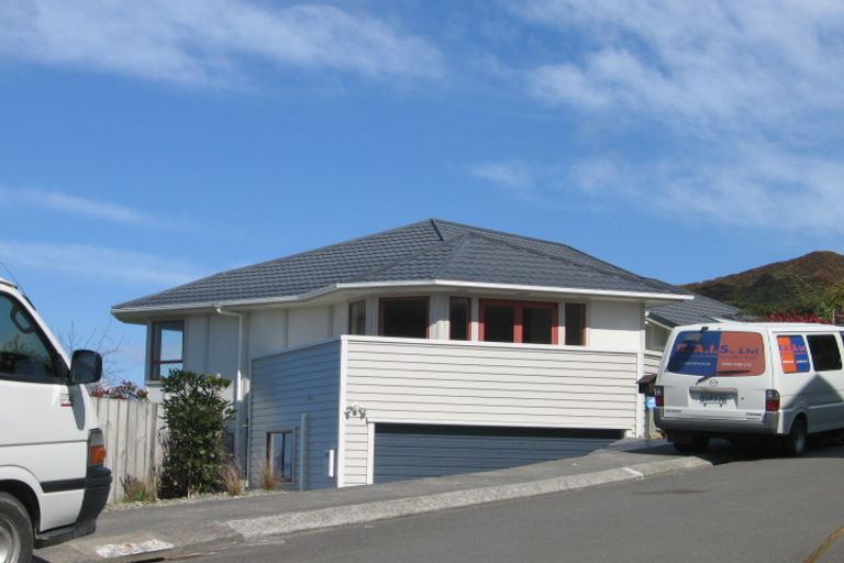 Photo of property in 17 Meadowcroft Grove, Johnsonville, Wellington, 6037