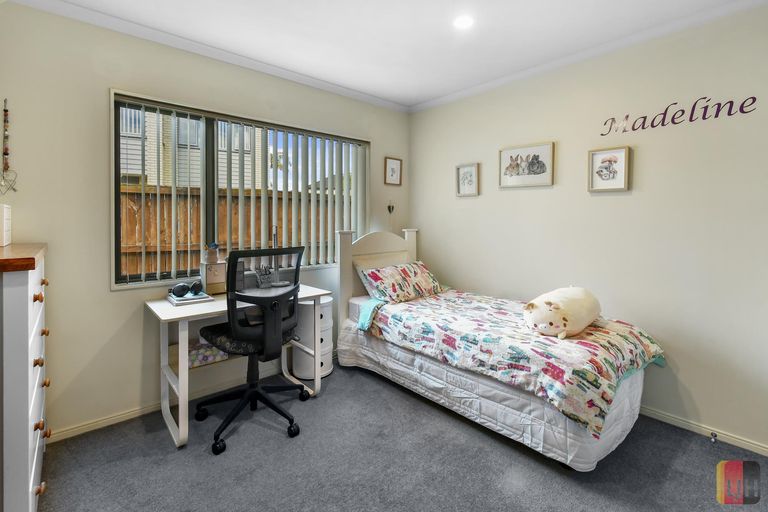 Photo of property in 13 Girvan Terrace, Wattle Downs, Auckland, 2103