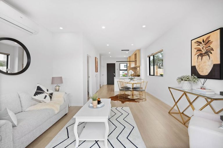 Photo of property in 3/25 Abbotleigh Avenue, Te Atatu Peninsula, Auckland, 0610