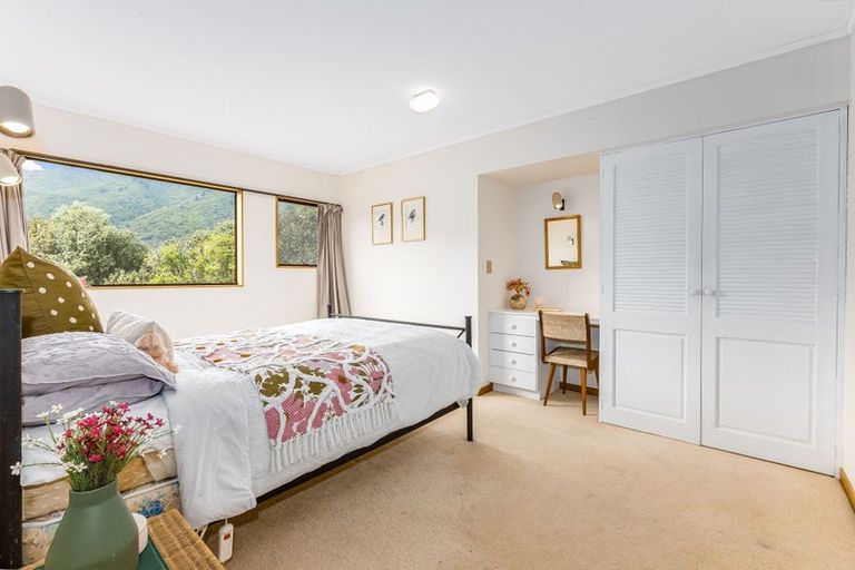 Photo of property in 37 Awanui Drive, Waikanae, 5036