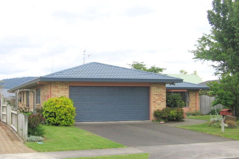 Photo of property in 18 Belmont Rise, Katikati, 3129