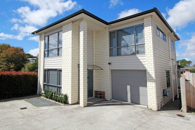 Photo of property in 1/3 Seddon Avenue, Papatoetoe, Auckland, 2104