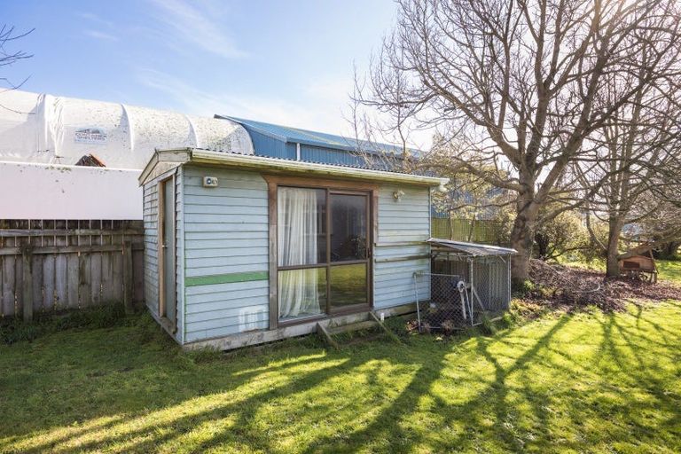 Photo of property in 1 Lena Place, Foxton, 4814
