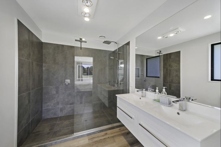 Photo of property in 8 Burntwood Lane, Pegasus, 7612