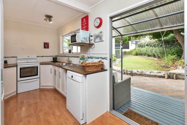 Photo of property in 47 Old Onerahi Road, Onerahi, Whangarei, 0110