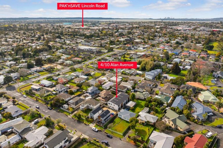 Photo of property in 4/10 Alan Avenue, Henderson, Auckland, 0610