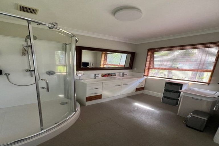 Photo of property in 1/46 Lyons Avenue, Murrays Bay, Auckland, 0630