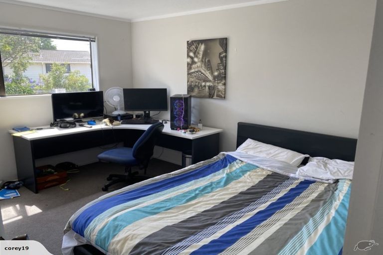 Photo of property in 1/37a Bracken Road, Paparangi, Wellington, 6037