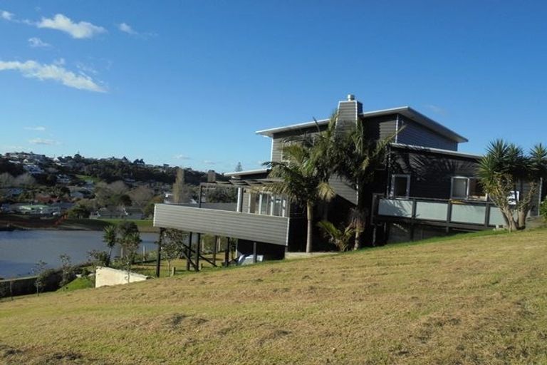 Photo of property in 19 Hawaiian Parade, Arkles Bay, Whangaparaoa, 0932