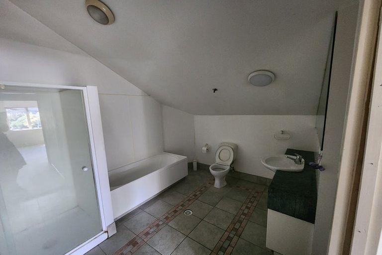 Photo of property in 10/15 Clearwater Cove, West Harbour, Auckland, 0618