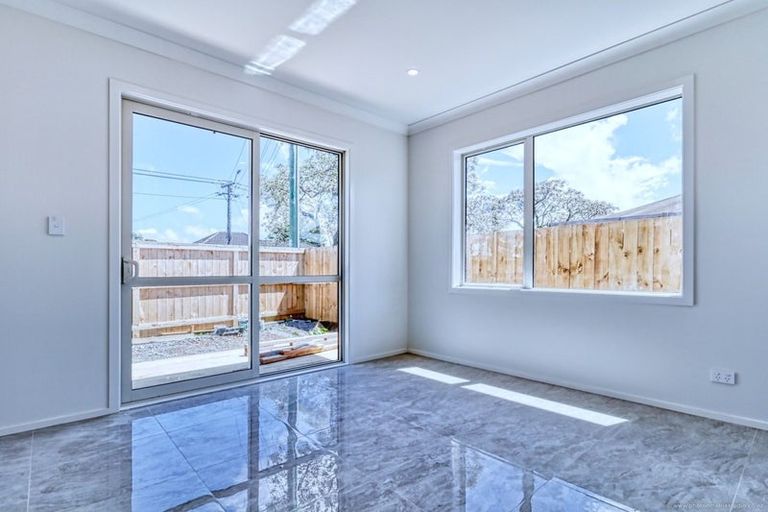 Photo of property in 102c Gloucester Road, Manurewa, Auckland, 2102