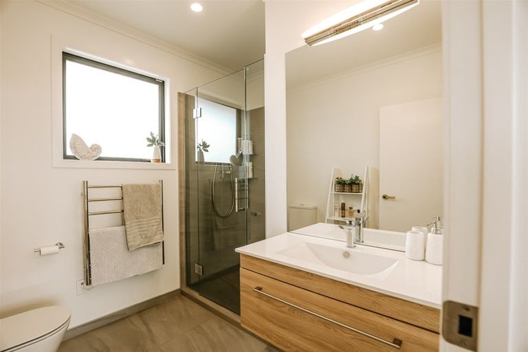 Photo of property in 43 Katania Heights, Brightwater, 7022