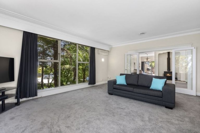 Photo of property in 1/60 Alfriston Road, Manurewa East, Auckland, 2102