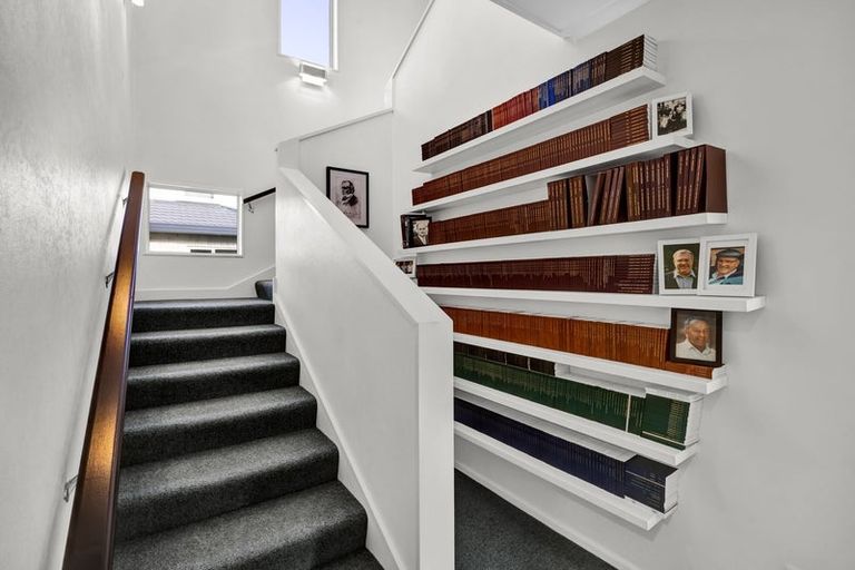 Photo of property in 6 Edna Wills Place, Hawera, 4610