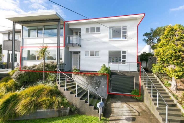 Photo of property in 92 Seatoun Heights Road, Seatoun, Wellington, 6022
