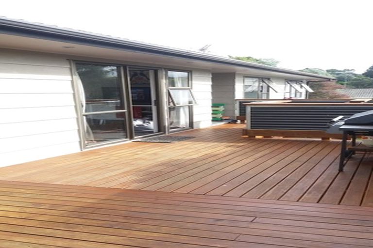 Photo of property in 1/99 Stredwick Drive, Torbay, Auckland, 0630