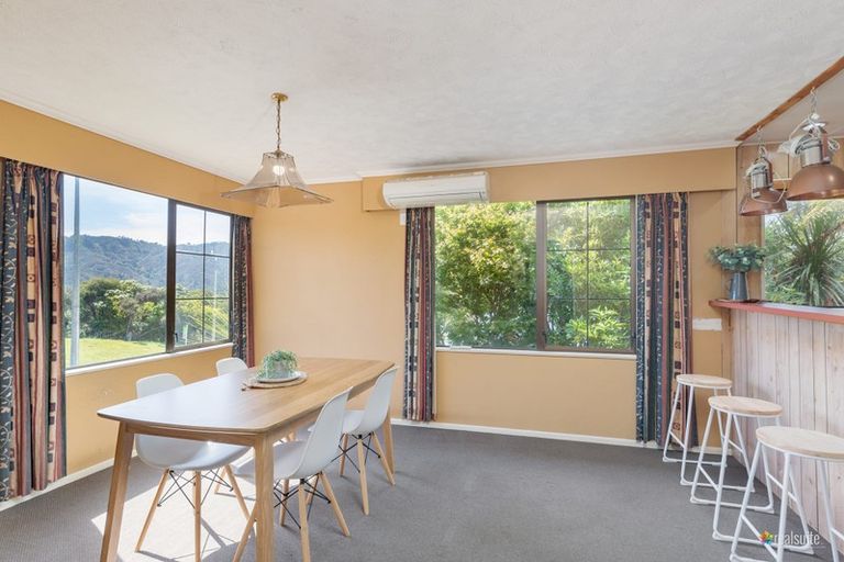 Photo of property in 91 Logie Street, Stokes Valley, Lower Hutt, 5019