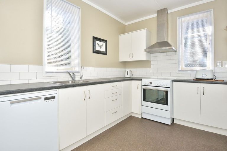 Photo of property in 295 Aberdeen Road, Gisborne, 4010