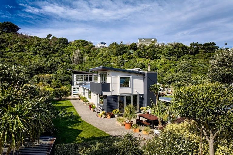 Photo of property in 40 Happy Valley Road, Owhiro Bay, Wellington, 6023