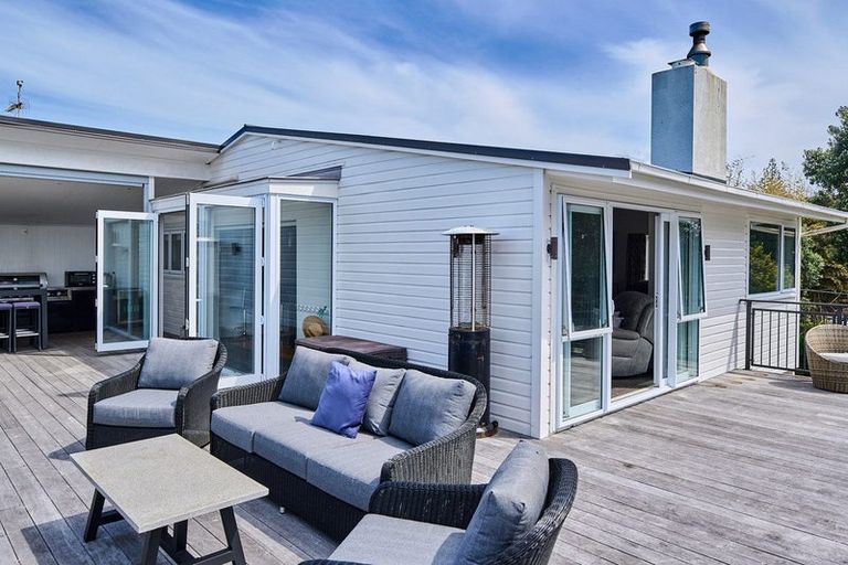 Photo of property in 5b Whitehouse Road, Titahi Bay, Porirua, 5022