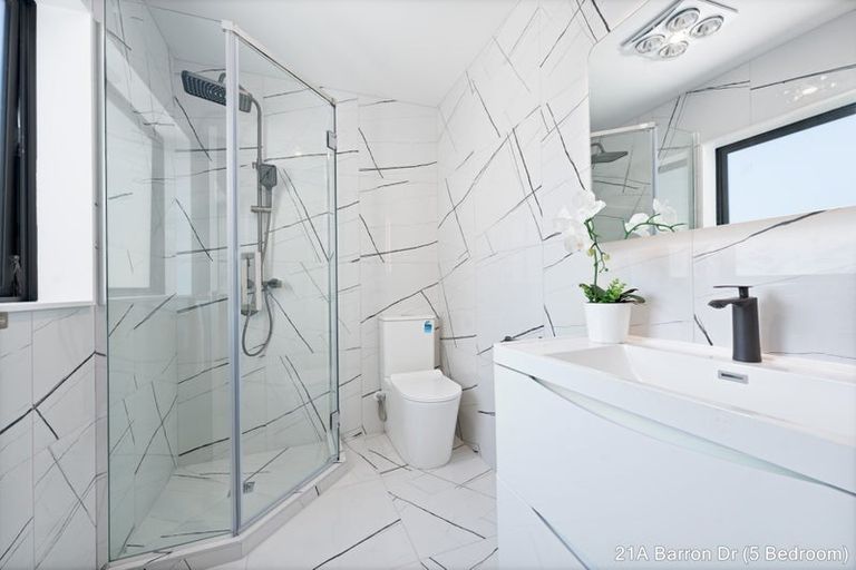 Photo of property in 21d Barron Drive, Green Bay, Auckland, 0604