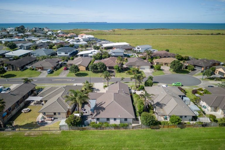 Photo of property in 58 Gibson Place, Papamoa Beach, Papamoa, 3118