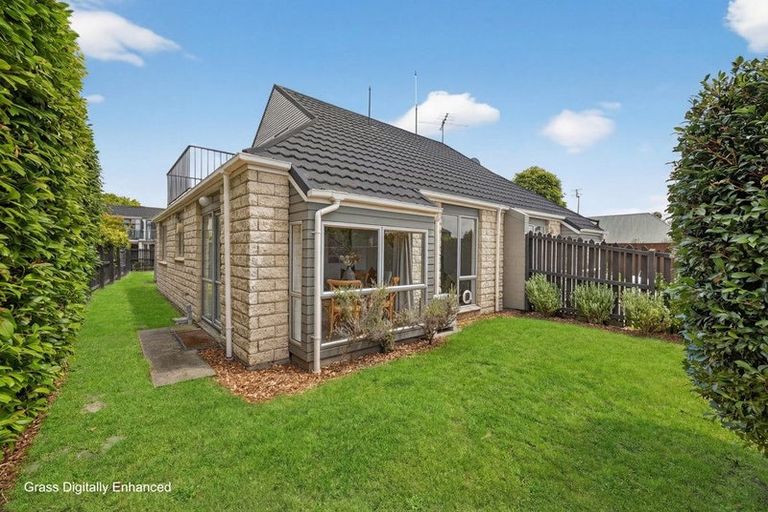 Photo of property in 2/503 Ilam Road, Bryndwr, Christchurch, 8053