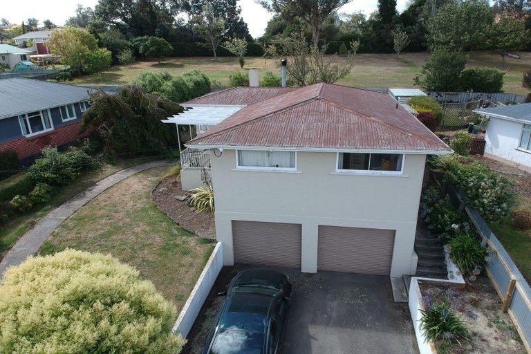 Photo of property in 16 Oxford Street, Holmes Hill, Oamaru, 9401