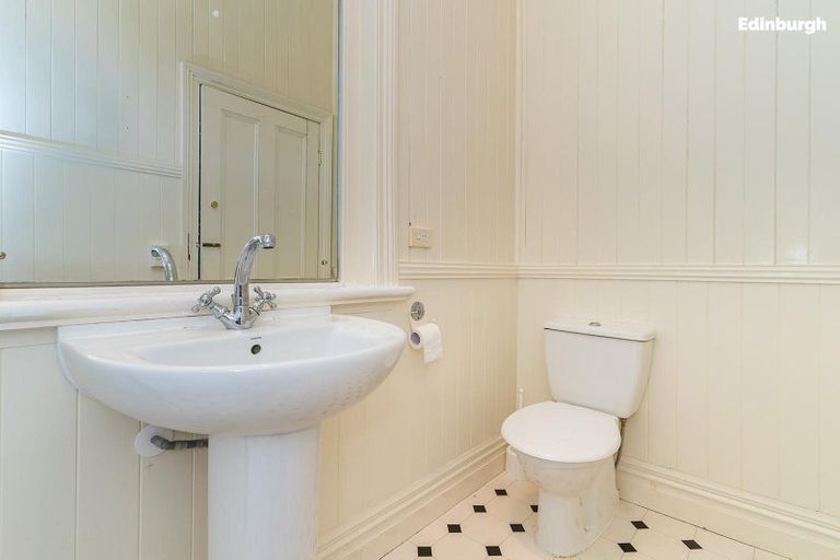 Photo of property in Claremont House, 24 Melrose Street, Roslyn, Dunedin, 9010