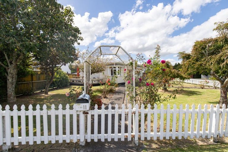 Photo of property in 11 Darlington Street, Ngatea, 3503