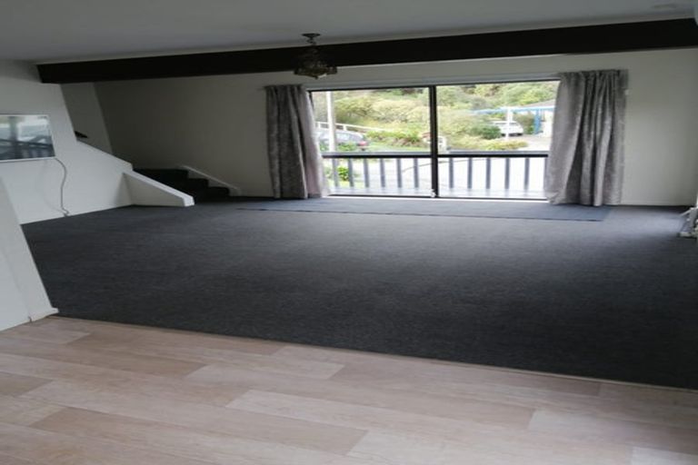 Photo of property in 5 Appleton Place, Karori, Wellington, 6012