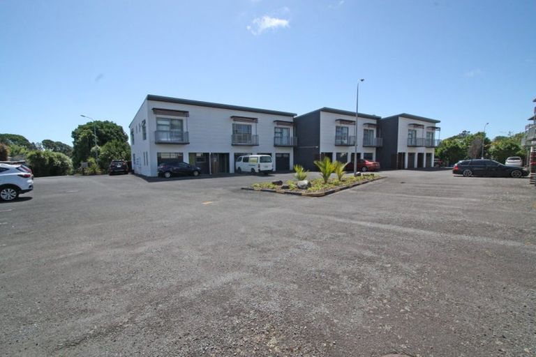 Photo of property in 2/38 Maratahu Street, Westown, New Plymouth, 4310