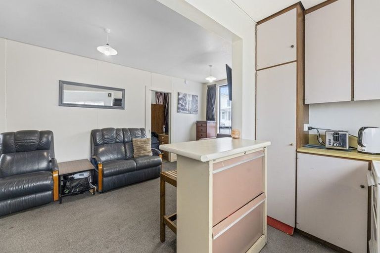 Photo of property in 47 Howe Street, North Dunedin, Dunedin, 9016