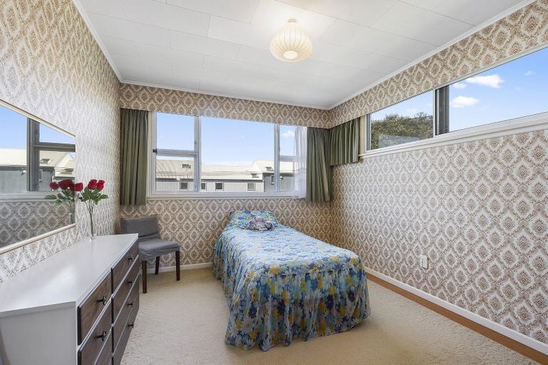 Photo of property in 13 Lambley Road, Titahi Bay, Porirua, 5022