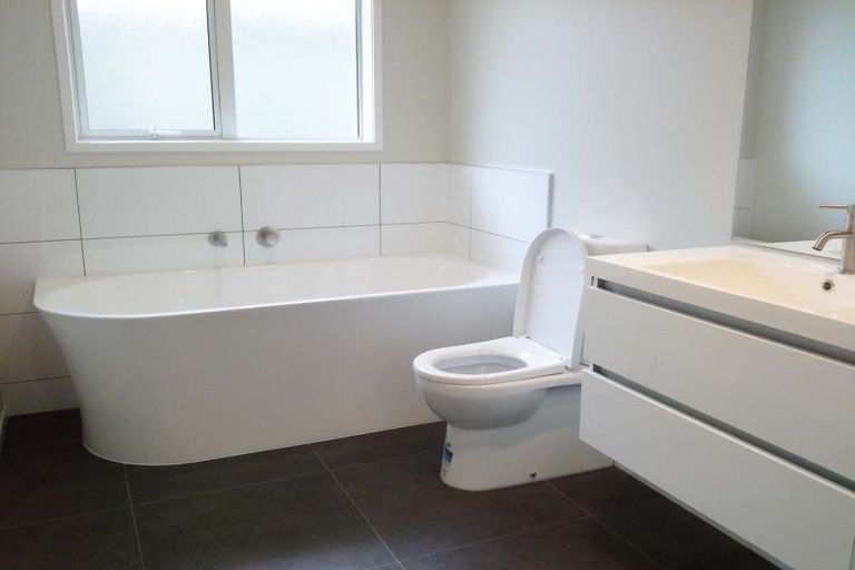 Photo of property in 8d Solway Terrace, Bell Block, New Plymouth, 4312