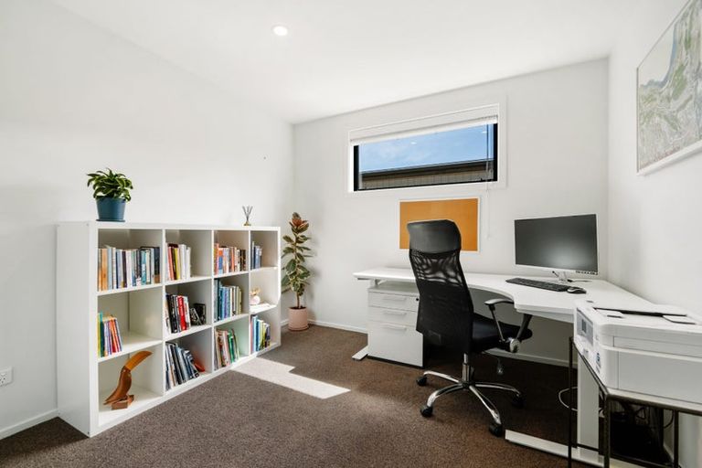 Photo of property in 54 Mount Linton Avenue, Wanaka, 9305