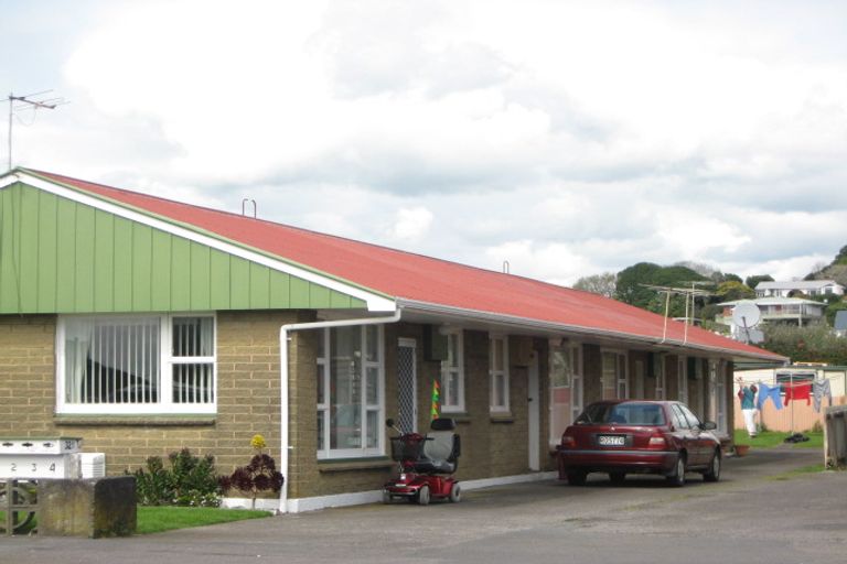 Photo of property in 3/321 Saint Aubyn, New Plymouth, 4310